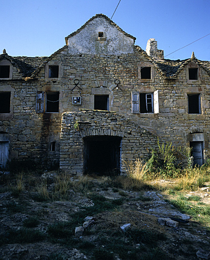 Elévation sud du logis, détail de la travée centrale.