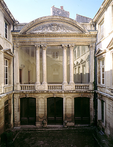 Façade escalier.