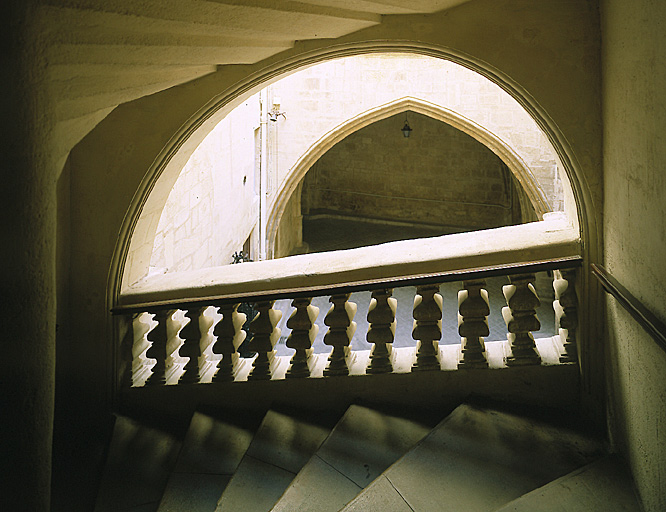 Vue de la loge depuis l'escalier.