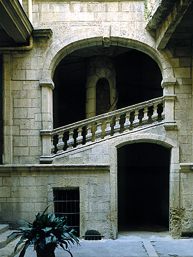 Façade de l'escalier.