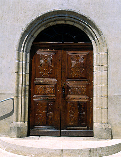 Porte principale de l'église