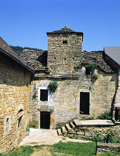 Vue d'ensemble de l'élévation du logis