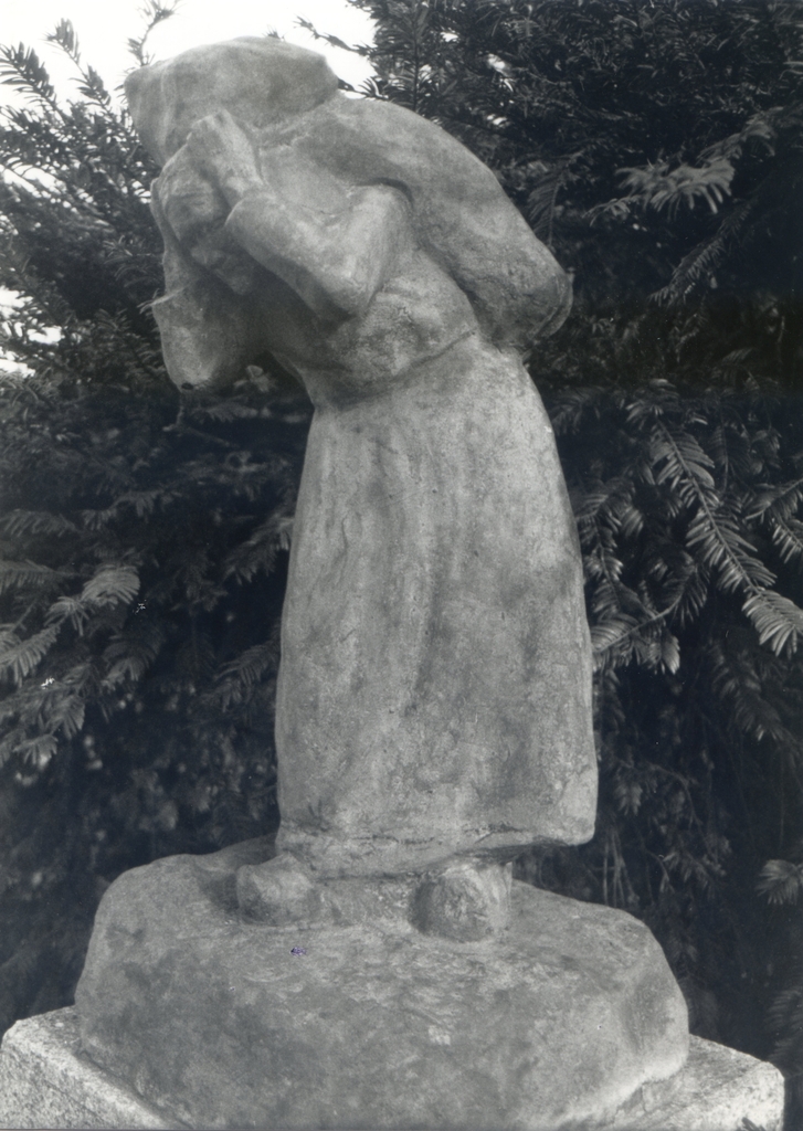 Vue d'ensemble de la statue.
