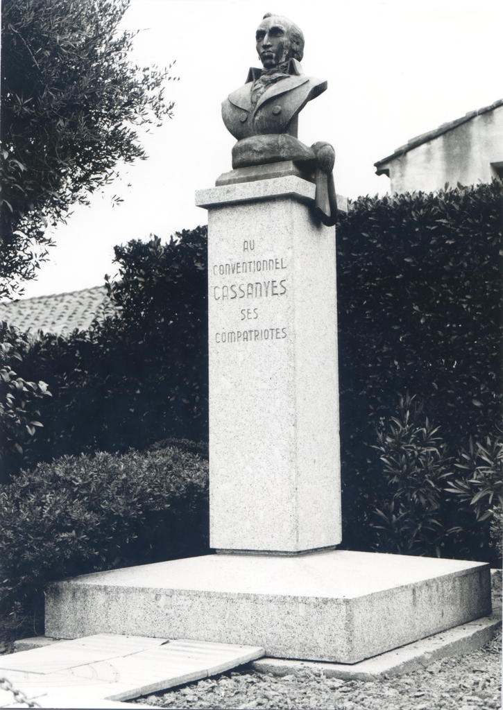 Vue d'ensemble du monument.