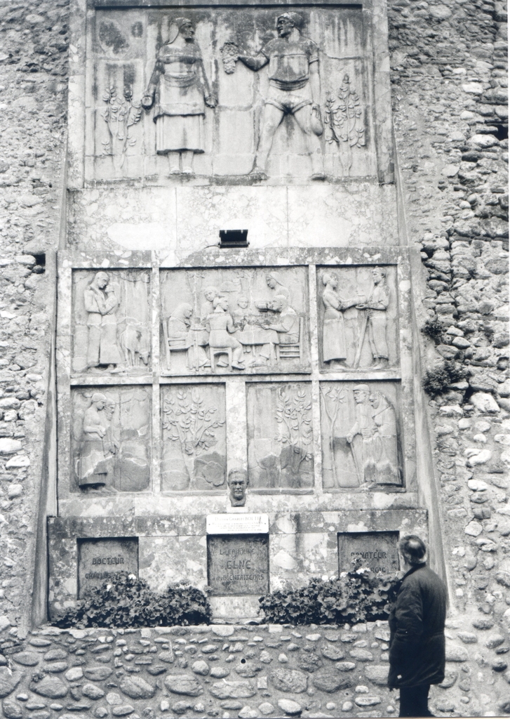 Vue d'ensemble du monument.