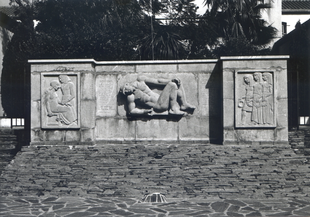 Vue d'ensemble du monument.