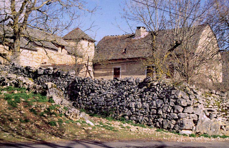 Vue d'ensemble prise du sud.