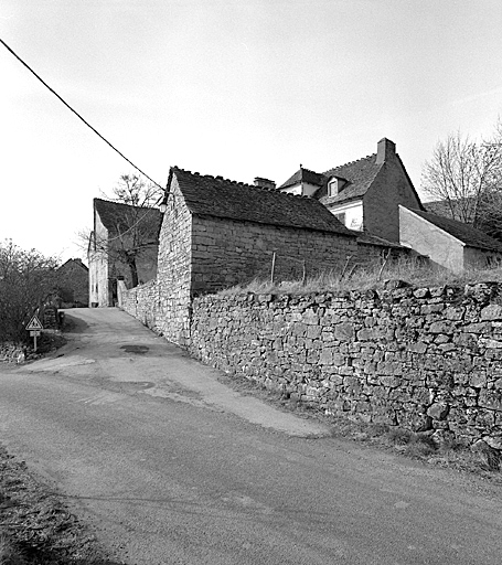 Vue d'ensemble prise de l'est.