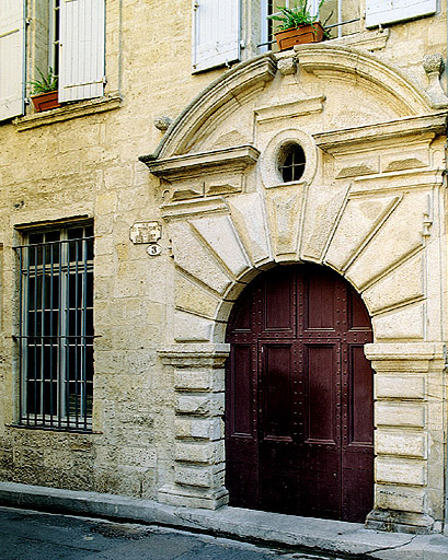 Porte, première moitié du 17e siècle.
