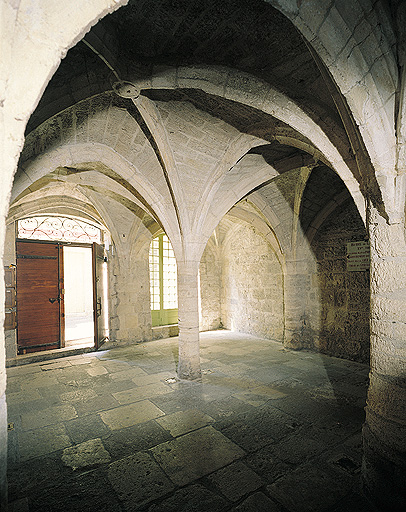 Vestibule.