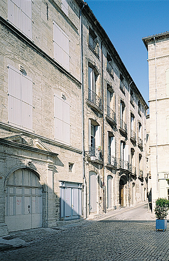 Façade sur la rue Alfred-Sabatier.