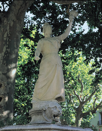 vue de la statue de la République signée Louis Paul