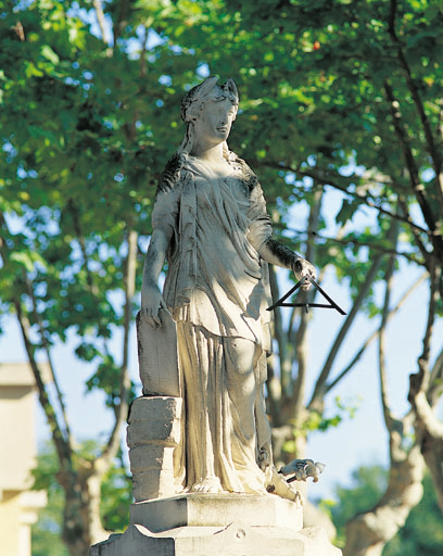 monument élevé par souscription en 1878; vue de la statue sans son socle