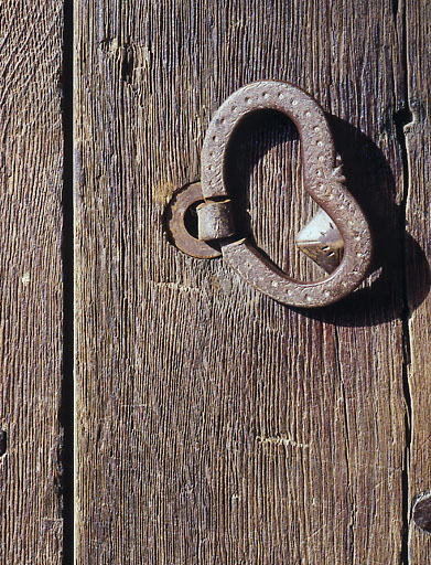 Porte d'entrée : détail du loquet