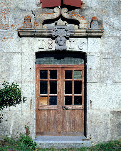 La porte du logis