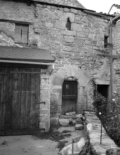 Elévation sud de l'ancien prieuré