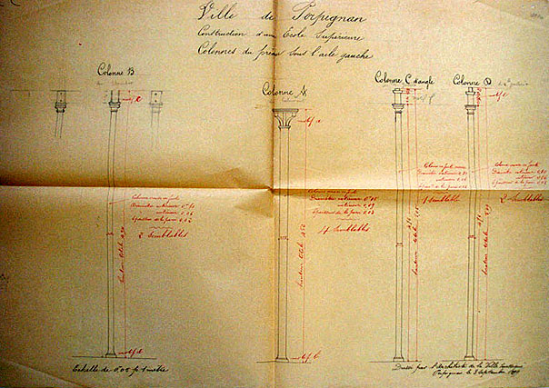 'Ville de Perpignan. Colonnes du préau sous l'aile gauche pour la construction d'une Ecole Supérieure [de garçons]', dessin à la plume sur calque, par Léon Baille (architecte de la Ville), le 8 septembre 1899.