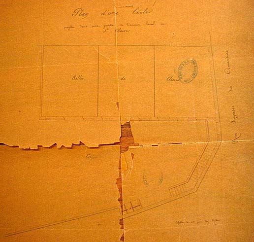 'Perpignan. Plan d'une école projetée dans une partie de l'ancien local de Sainte-Claire', plan du rez-de-chaussée, encre sur calque avec rehauts de couleurs, n.s., s.d. [1879].