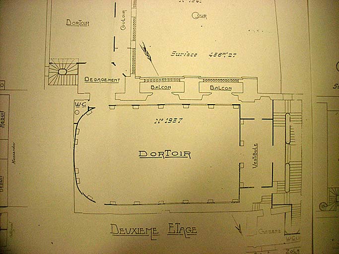 'Perpignan. Internat [du collège] de jeunes filles : plan des lieux', plans et coupe, encre sur papier, par Maury, 3 novembre 1921. Détail. Plan du 2e étage.