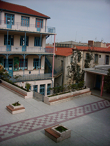 Cour du collège.