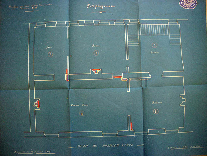 [Plan du premier étage de la Casa Xanxo pour l'installation de canalisation de chauffage par l'eau chaude au temps du 'Cercle de l'Union'], plan du premier étage, dessin blanc sur papier bleu, par Agence du Midi Pierre DOR (Marseille), 16 juillet 1913. Légende : rouge _._. Canalisation au plafond (Aller) ; jaune _._. Canalisation de retour au plafond ; jaune ---- Canalisation de retour au plafond des caves