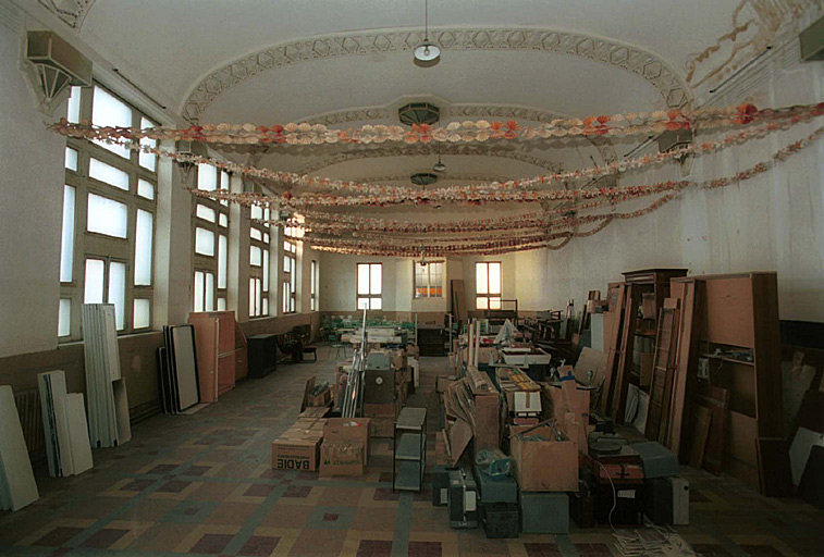 Grande salle des fêtes au 1er étage.