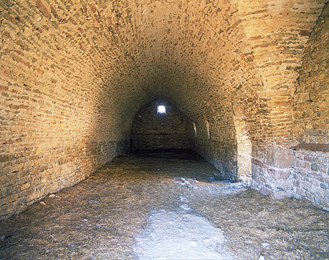 Grange-étable Est : vue d'ensemble de la grange.