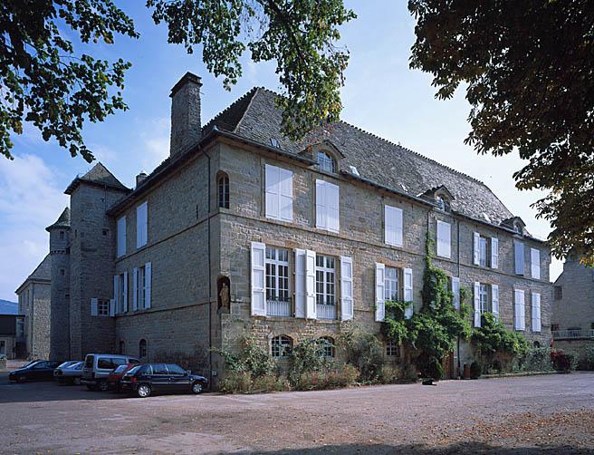 Vue d'ensemble du château prise du nord-ouest.