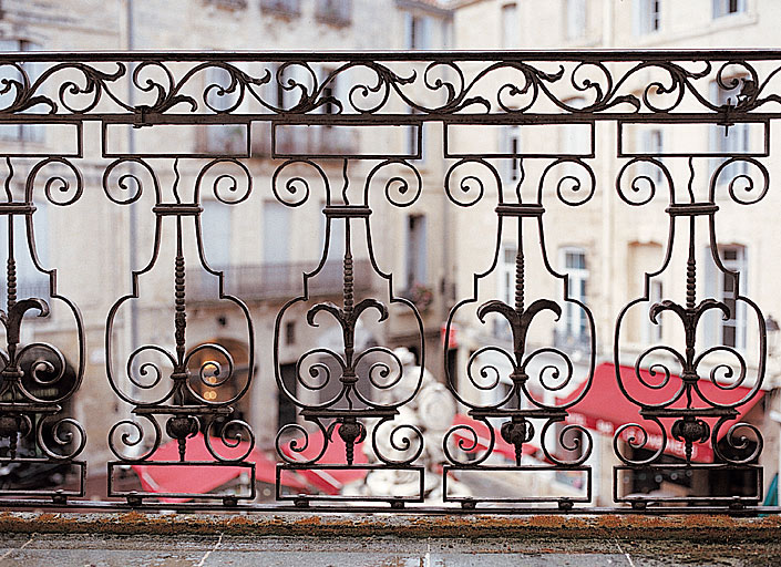 Grille du balcon.