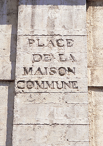 Inscription : nom de rue.