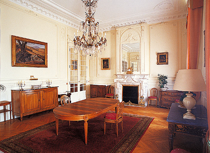 Salle à manger.