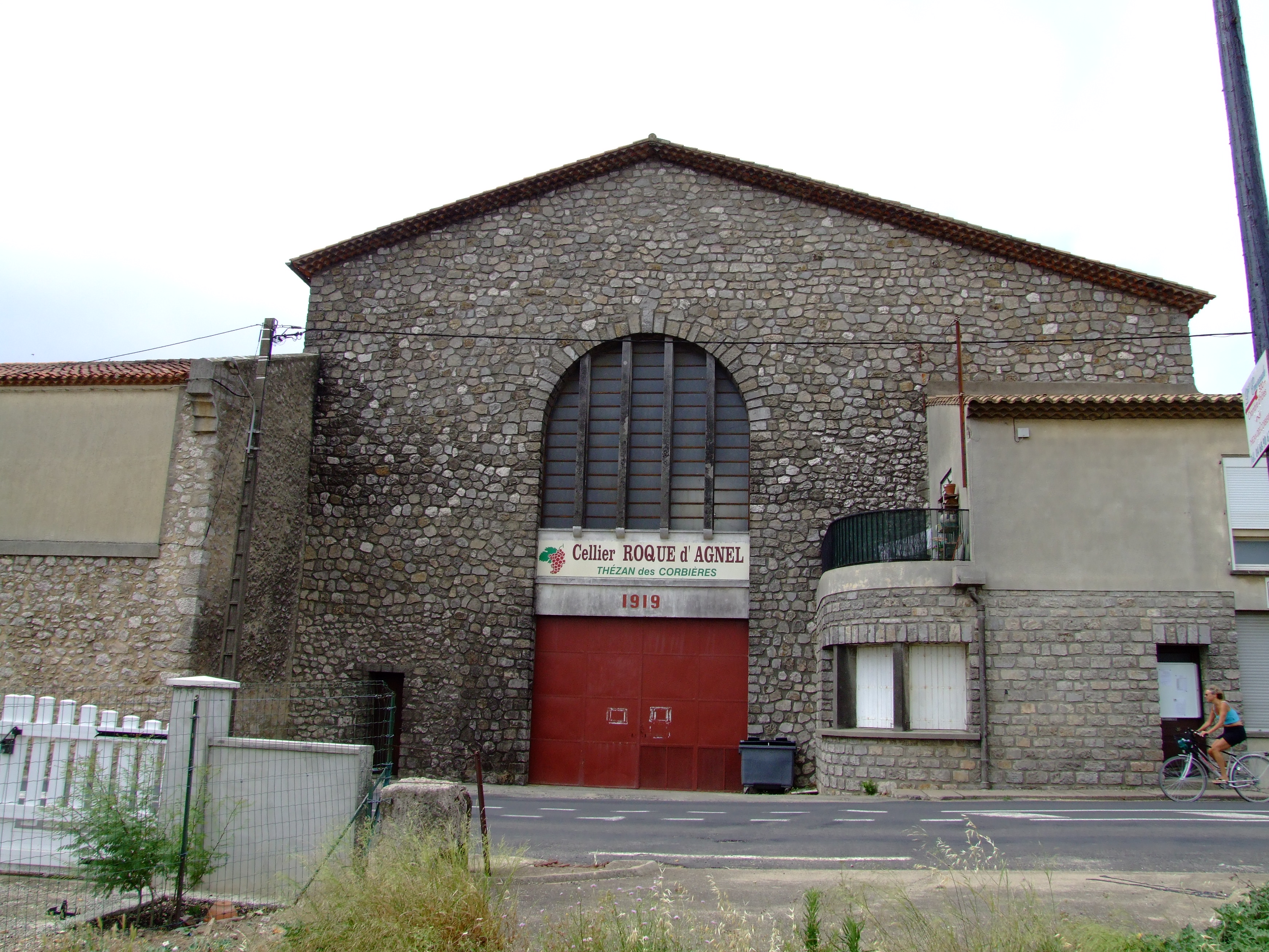 coopérative vinicole Cellier Roque d'Agnel, actuellement centre de collecte