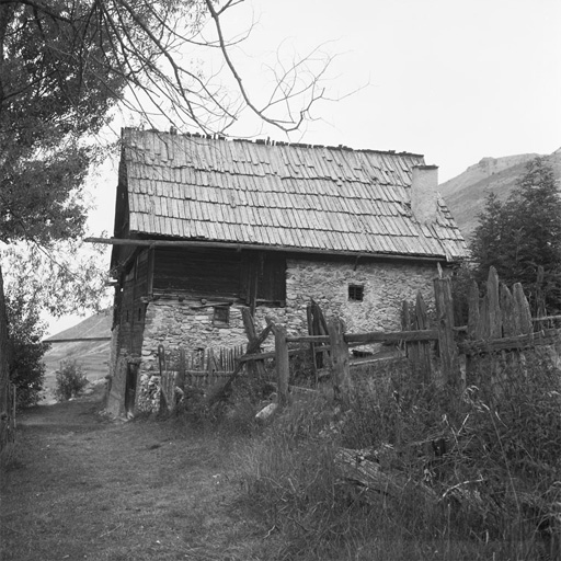 Façade est.