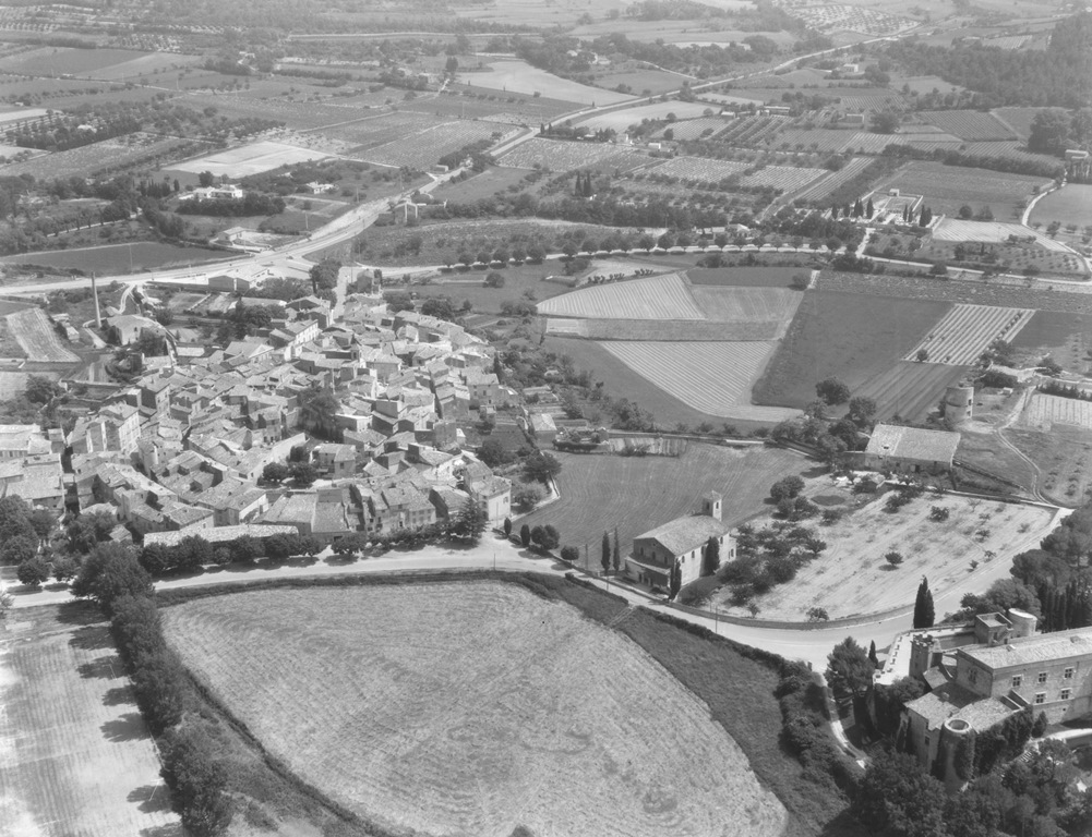 Vue aérienne prise du nord-ouest.