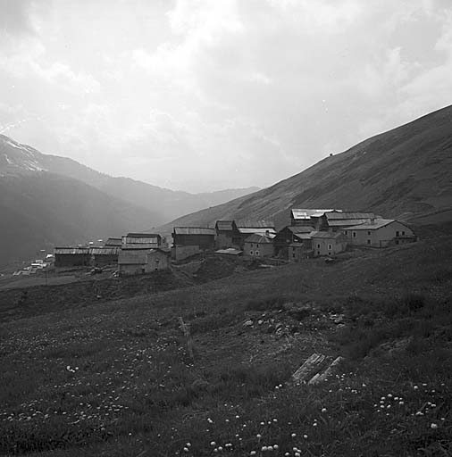 Le Coin. Vue d'ensemble prise de l'est.