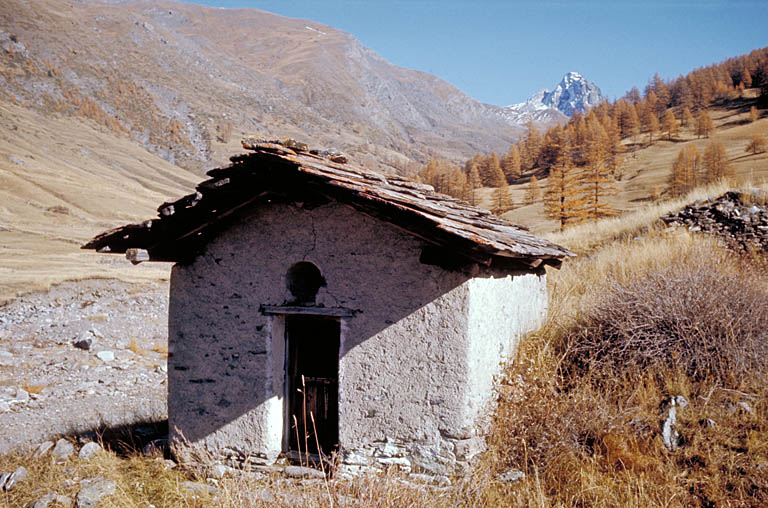 Vue d'ensemble prise du sud-ouest.