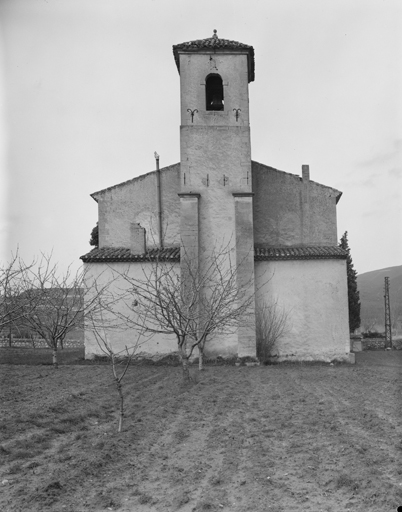 Vue générale du chevet depuis le sud, en 1971.