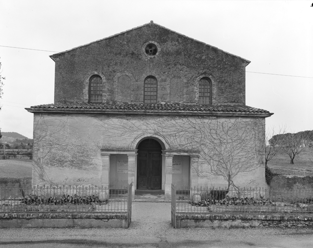 Vue générale de la façade antérieure nord, en 1971.