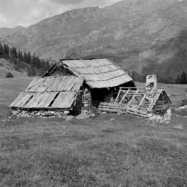 Chalet d'alpage. Vue d'ensemble.