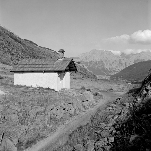 Lacou, chapelle Sainte-Barbe.