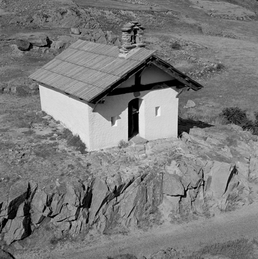 Lacou, chapelle Sainte-Barbe.