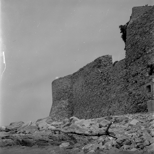 La Tour Vieille, vue prise de l'ouest en 1974.