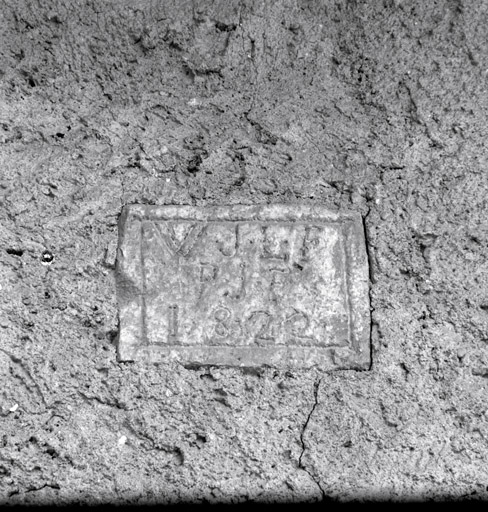 Le Rosier. Maison parcelle 265. Façade sud. Plaque gravée : W J L F D J F 1822.