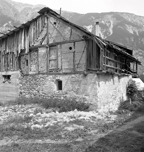 Le Rosier. Ferme parcelles 276-277. Corps de bâtiment ouest. Façade ouest.