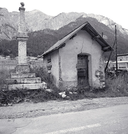 Vue d'ensemble avec le monument du jubilé de 1851, prise de l'est.