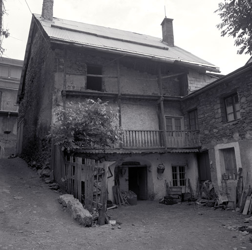 Le Pinet. Parcelle 210. Façade antérieure sud.