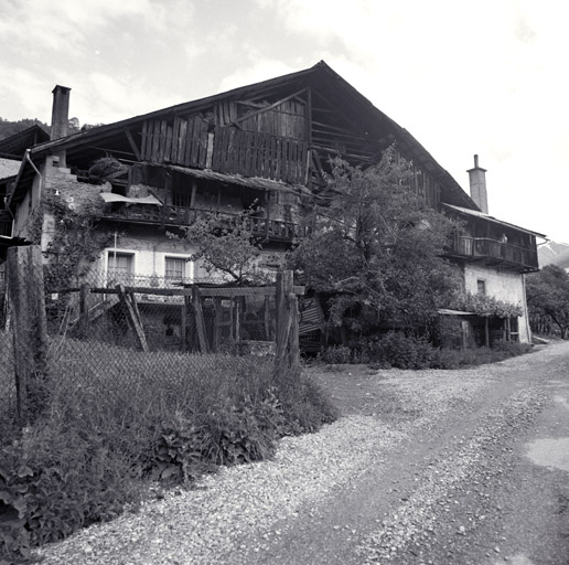 La Croiza. Parcelles 440-439-438. Pignon sud. Vue d'ensemble.