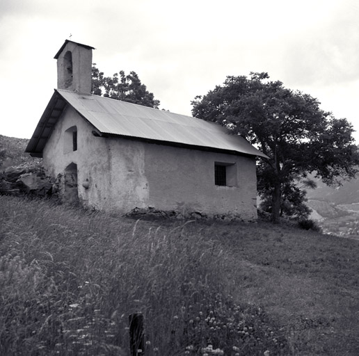 Vue d'ensemble prise du sud-ouest. ; Chapelle Sainte-Apollonie. Vue d'ensemble prise du sud-ouest.