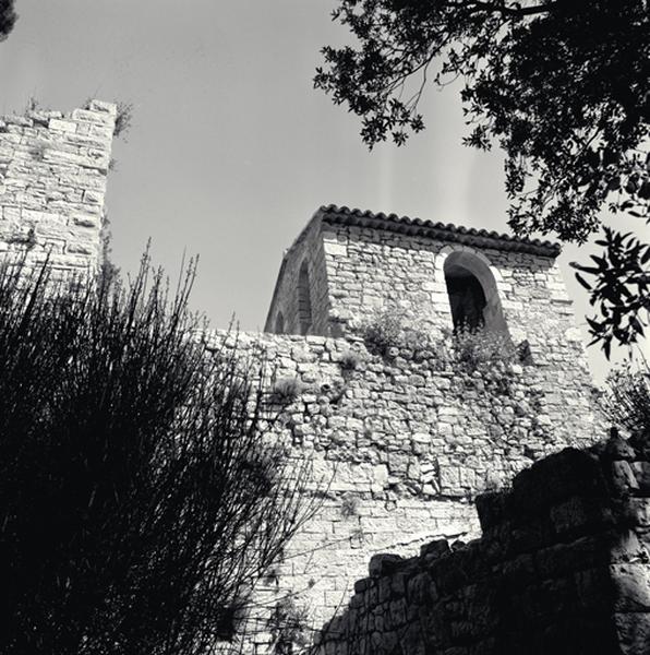 Mur méridional et clocher, vue prise du sud.