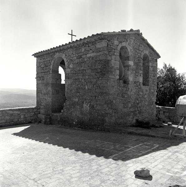 Clocher, vue prise du nord.